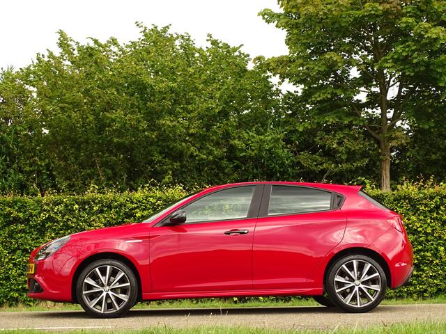 Alfa Romeo GIULIETTA 1.4 Turbo Sport | Nav | Stoelverw.| 18inch | Miron | Rosso | Brembo