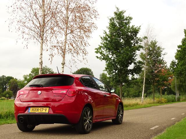 Alfa Romeo GIULIETTA 1.4 Turbo Sport | Nav | Stoelverw.| 18inch | Miron | Rosso | Brembo