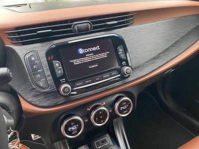 Alfa Romeo GIULIETTA 1.4 Turbo MultiAir Super Lederen interieur Trekhaak Navigatie