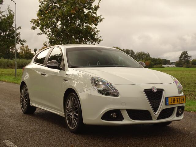 Alfa Romeo GIULIETTA 1.4 Turbo | Schaalstoelen | Sprint | 18" | Dyn.Clignoteurs | Miron Ed.