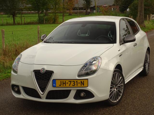 Alfa Romeo GIULIETTA 1.4 Turbo | Schaalstoelen | Sprint | 18" | Dyn.Clignoteurs | Miron Ed.
