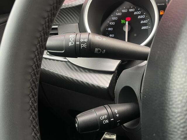 Alfa Romeo GIULIETTA 1.4 Turbo MultiAir Super | Xenon | Stoelverwarming | Carbon delen | Veloce bumpers Bose
