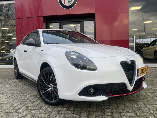 Alfa Romeo GIULIETTA 1.4 Turbo Sport | 18" Velgen | Carbon kit