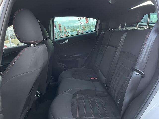 Alfa Romeo GIULIETTA 1.4 Turbo Sport | 18" Velgen | Carbon kit