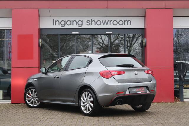 Alfa Romeo GIULIETTA 1.4 Turbo MultiAir Super | Origineel NL | Leder | Cruise Control | Navigatie | Airco |