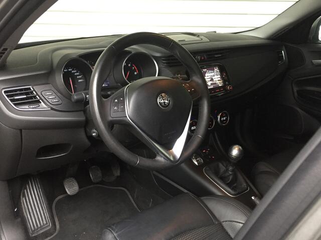 Alfa Romeo GIULIETTA 1.4 MultiAir TURBO Distinctive Rijklaarprijs!