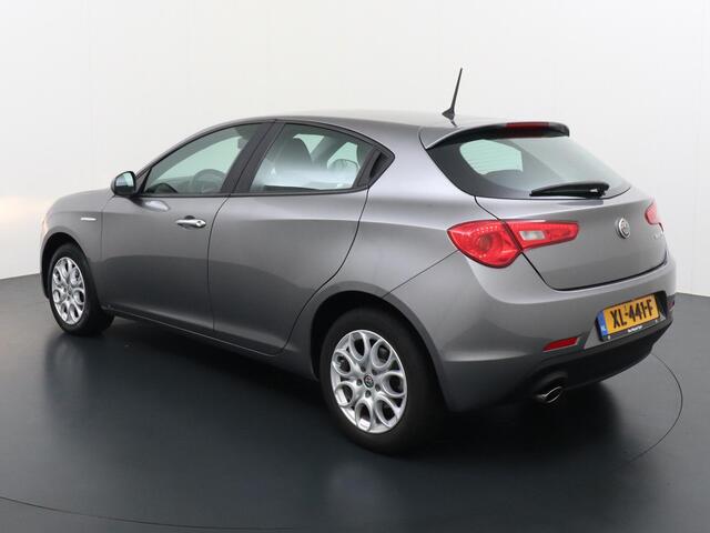 Alfa Romeo GIULIETTA 1.4 Turbo MultiAir Super | Navigatie | Lichtmetalen velgen | Te Financieren v.a. ¤176,- P/M |