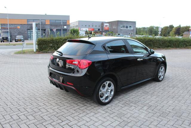 Alfa Romeo GIULIETTA 1.4 Turbo Clima-Cruise-Navi 28.000 KM !!