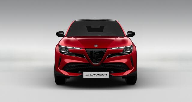 Alfa Romeo Junior 1.2 Turbo Hybrid 136PK Ibrida Speciale | Techno Pack | Elektrische achterklep | Adaptive cruise | Stoelverwarming | Leverbaar Juni/Juli
