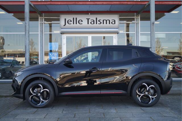 Alfa Romeo Junior 1.2 Turbo Hybrid Ibrida Speciale | Stoelverwarming | Massage functie bestuurders stoel | Camera | Op voorraad