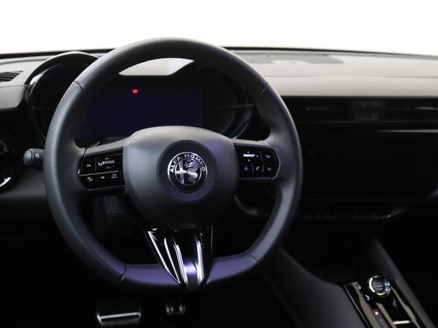 Alfa Romeo Junior Elettrica Speciale 54 kWh