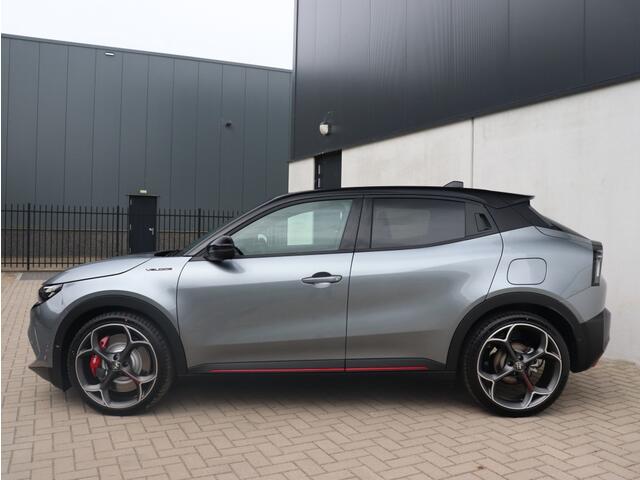 Alfa Romeo Junior Veloce 54 kWh 280 PK | Sport Pack | Techno Pack | 20"