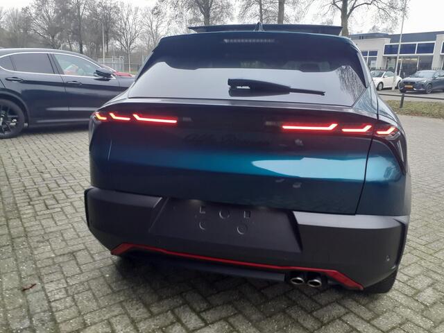 Alfa Romeo Junior 1.2 Turbo Hybrid Ibrida Speciale Sabelt-Sportstoelen/Panorama-Schuif-Kanteldak/Pack-Sport/Pack-Tech