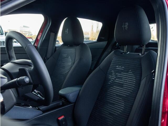 Alfa Romeo Junior 1.2 Turbo Hybrid Ibrida Speciale