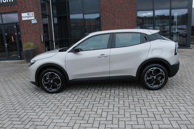 Alfa Romeo Junior Elettrica 54 kWh Clima-Cruise-Keyless-Carplay