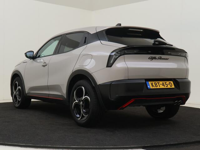 Alfa Romeo Junior 1.2 Turbo Hybrid Ibrida Speciale AUTOMAAT !