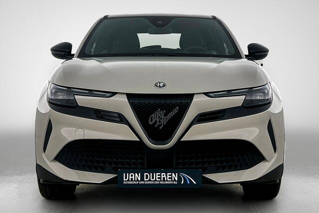 Alfa Romeo Junior Elettrica 54 kWh Carplay, DAB