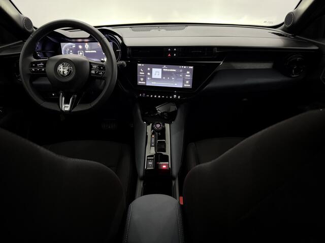 Alfa Romeo Junior 1.2 Turbo Hybrid Ibrida 145PK Apple carplay, Parkeersensoren, Cruise control, Keyless start, Virtual desk, Lichtmetalen velgen, 1 jaar garantie