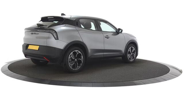 Alfa Romeo Junior Elettrica 54 kWh