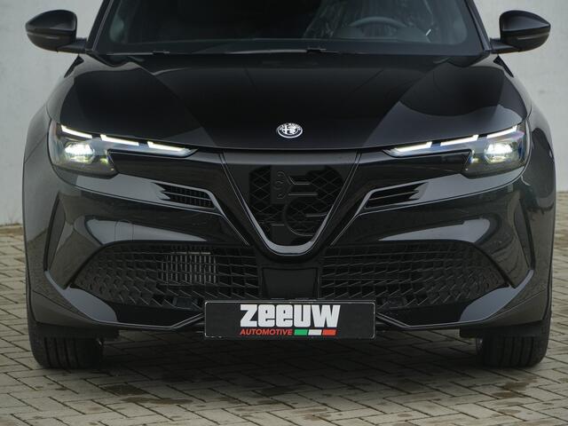 Alfa Romeo Junior 1.2 Turbo 136 PK Ibrida Speciale | Techno | Camera | Navi | 18"