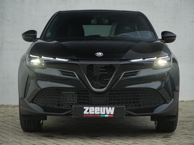 Alfa Romeo Junior 1.2 Turbo 136 PK Ibrida Speciale | Techno | Camera | Navi | 18"