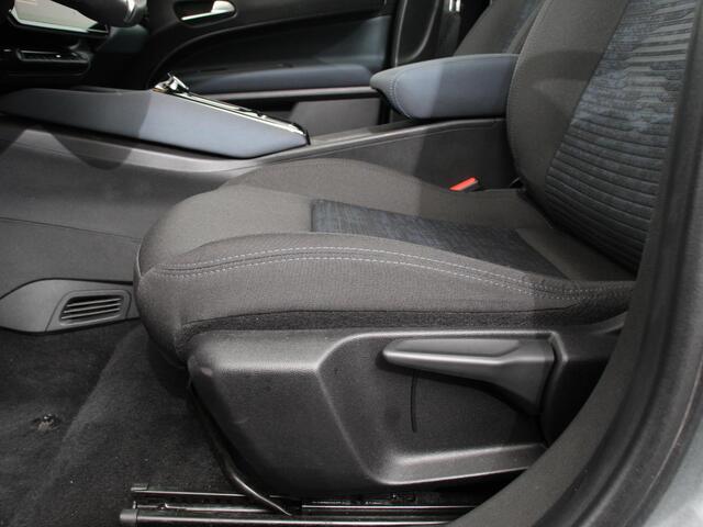 Alfa Romeo Junior Elettrica Automaat 156PK Adaptieve Cruise Control LMV 18 inch Full Led Matrix Parkeer sensoren Navigatie Apple Carplay / Android auto Climate Control