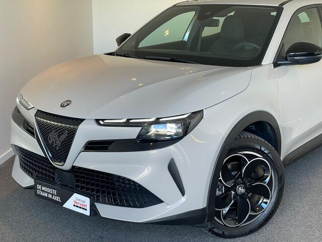 Alfa Romeo Junior Elettrica 54 kWh