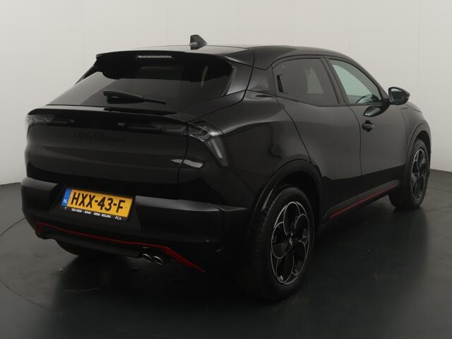 Alfa Romeo Junior 1.2 T Hyb Ibrid Spec