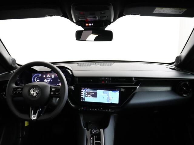 Alfa Romeo Junior 1.2 Turbo Hybrid Ibrida | Apple Carplay | Airco | LED | ACC!