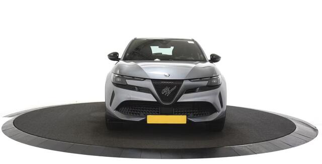 Alfa Romeo Junior Elettrica 54 kWh Cruise Control / Carplay / Lm velgen