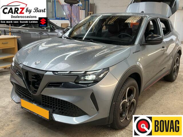Alfa Romeo Junior 1.2 TURBO HYBRID IBRIDA SPECIALE AUT. Elek. bed. bestuurdersstoel | Keyless | Adaptive Cruise