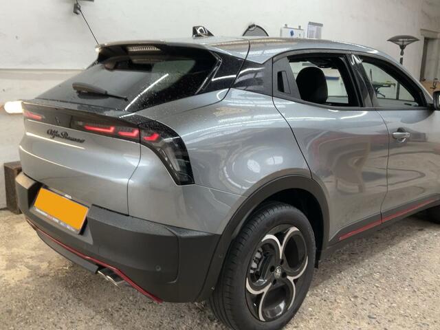 Alfa Romeo Junior 1.2 TURBO HYBRID IBRIDA SPECIALE AUT. Elek. bed. bestuurdersstoel | Keyless | Adaptive Cruise