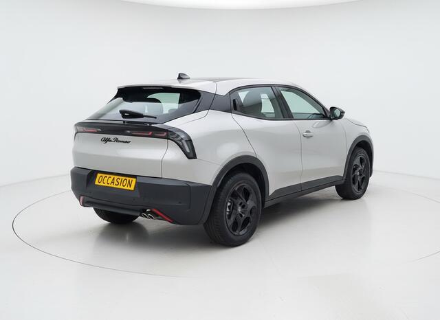 Alfa Romeo Junior 1.2 TURBO HYBRID IBRIDA | KEYLESS | A.C.C. | LED | CARPLAY | FABRIEKSGARANTIE | BTW