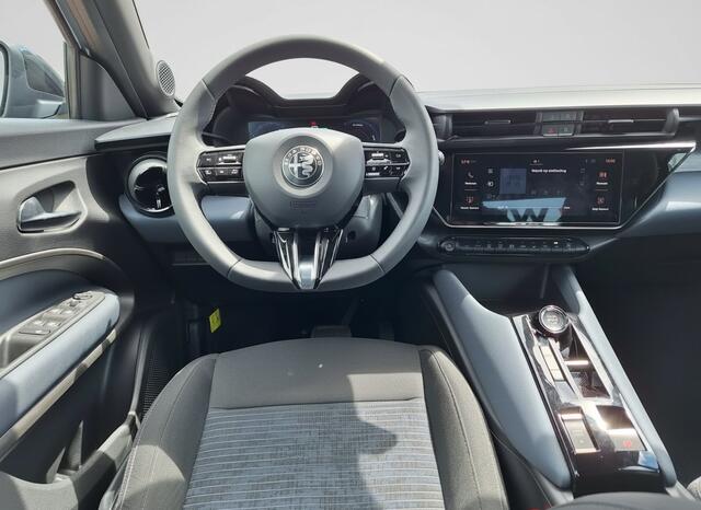 Alfa Romeo Junior Elettrica 54 kWh | A.C.C. | CARPLAY | KEYLESS | LED | BTW | FABRIEKSGARANTIE