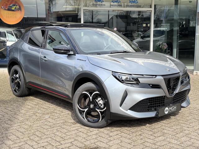Alfa Romeo Junior 1.2 Turbo Hybrid Ibrida Speciale