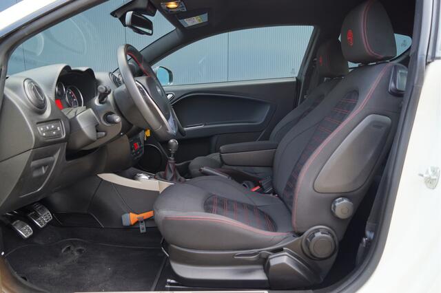 Alfa Romeo MITO TwinAir Turbo 100 Urban|17'' velgen|PDC|Navi|Clima|Cruise