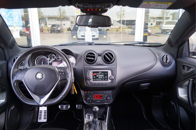 Alfa Romeo MITO 1.4 T Exclusive Automaat QV Line | 180 PK | 18" Lichtmetalen Velgen | Sportuitlaat | Bose
