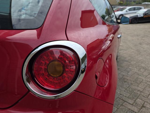 Alfa Romeo MITO 1.4 T Exclusive NAVI TEL LM MFSTUUR AUTOMAAT