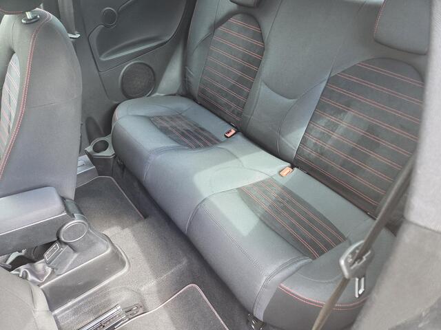 Alfa Romeo MITO 0.9 TwinAir / Inclusief Lichtmetalen Winterset / Cruise Control / Climate Control / DAB / Navigatie /