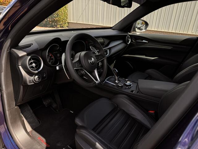 Alfa Romeo Stelvio 2.0 T AWD 280PK Veloce | Customized | 21inch | Eibach | Uniek kmstand!