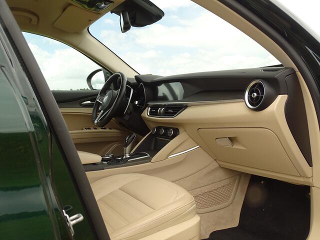 Alfa Romeo Stelvio 2.0 T AWD 280PK | Verde Visconti | Trekhaak | Leer | Carplay | All-Season!