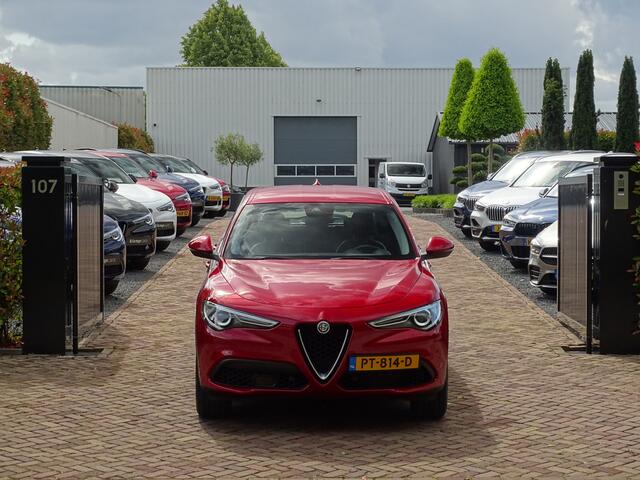Alfa Romeo Stelvio 2.0 T AWD | Rosso Comp.8C | Trekh. | Flippers | All wheater | Camera