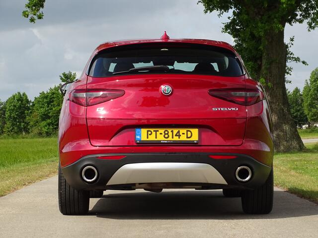 Alfa Romeo Stelvio 2.0 T AWD | Rosso Comp.8C | Trekh. | Flippers | All wheater | Camera