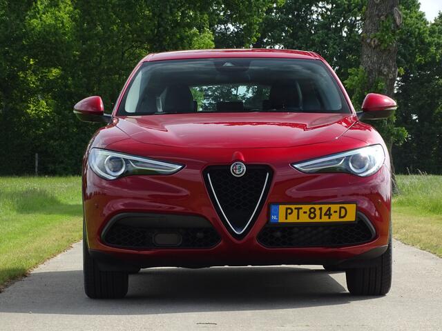 Alfa Romeo Stelvio 2.0 T AWD | Rosso Comp.8C | Trekh. | Flippers | All wheater | Camera