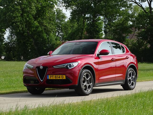 Alfa Romeo Stelvio 2.0 T AWD | Rosso Comp.8C | Trekh. | Flippers | All wheater | Camera