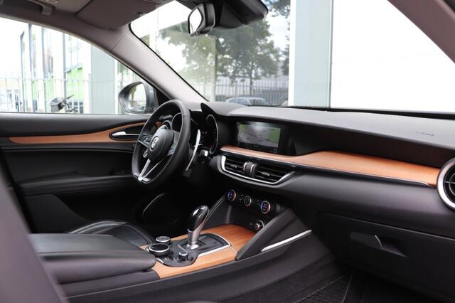 Alfa Romeo Stelvio 2.0 T 280PK Q4 SPECIAL EDITION/PANO/STOEL.STUUR.VERW/KEYLESS