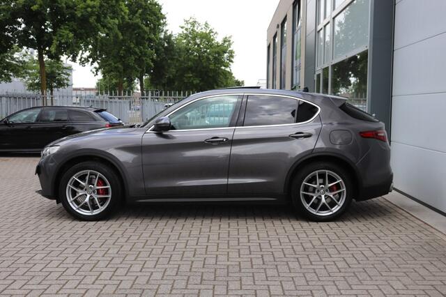 Alfa Romeo Stelvio 2.0 T 280PK Q4 SPECIAL EDITION/PANO/STOEL.STUUR.VERW/KEYLESS