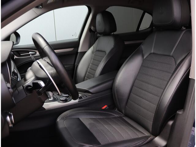 Alfa Romeo Stelvio 2.0 T AWD | Keyless | ACC | Parkeercamera | Xenon