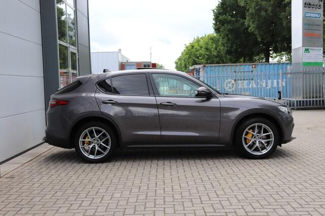 Alfa Romeo Stelvio 2.0 T Q4 280PK FIRST EDITION/PANO/STOEL.STUUR.VERW/KEYLESS