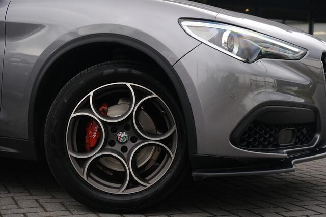 Alfa Romeo Stelvio 2.0 T AWD 310PK Panodak Veloce Sportstoelen Keyless Led